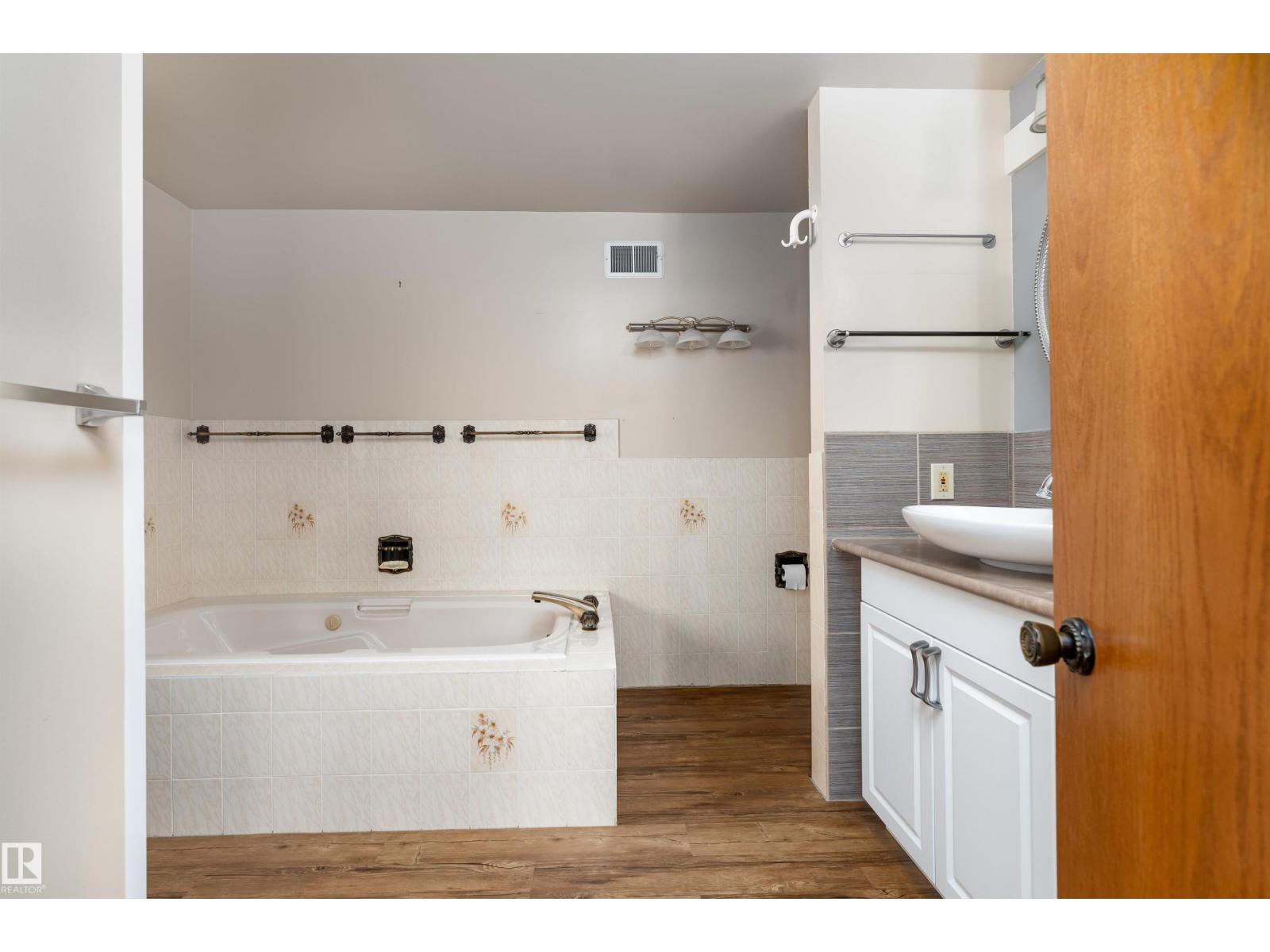 16108 109 St Nw, Edmonton, Alberta  T5E 3V8 - Photo 34 - E4466826