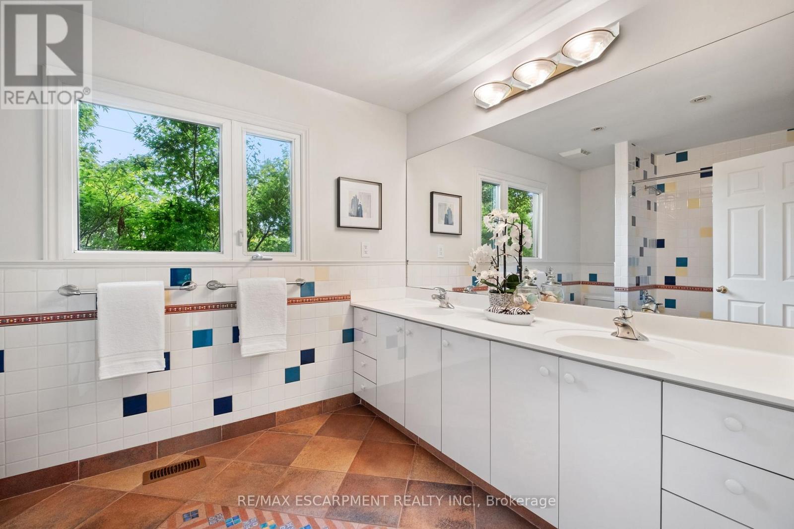 463 Grand Boulevard, Oakville, Ontario  L6H 1P2 - Photo 17 - W12481920