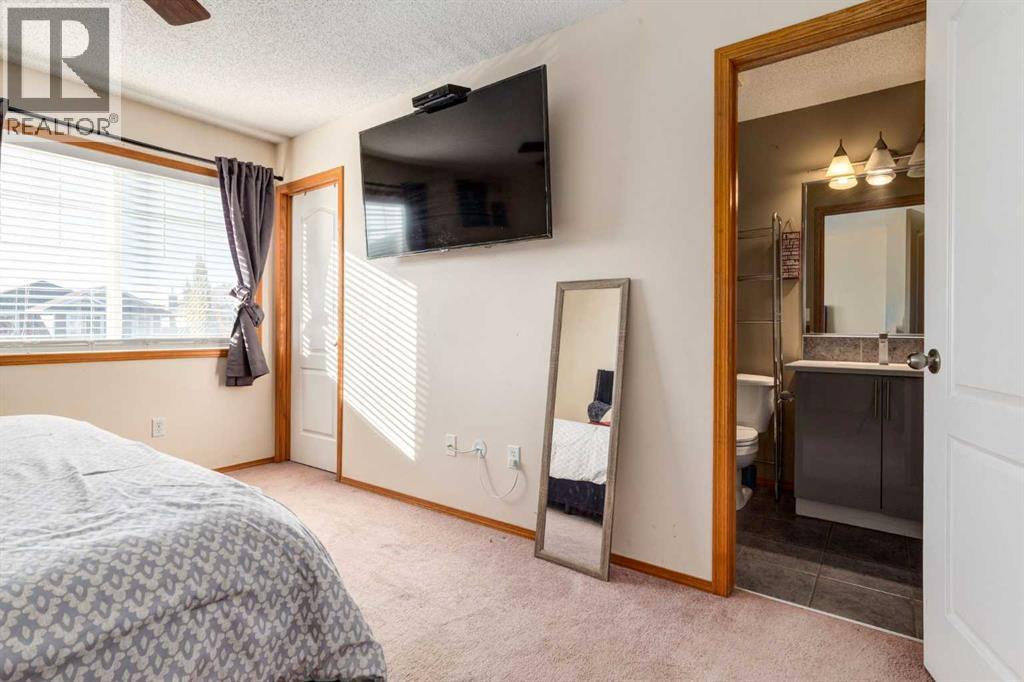 756 Luxstone Landing Sw, Airdrie, Alberta  T4B 3L1 - Photo 9 - A2266789