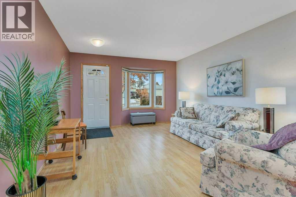 4615 52 Street, Rimbey, Alberta  T0C 2J0 - Photo 9 - A2272886