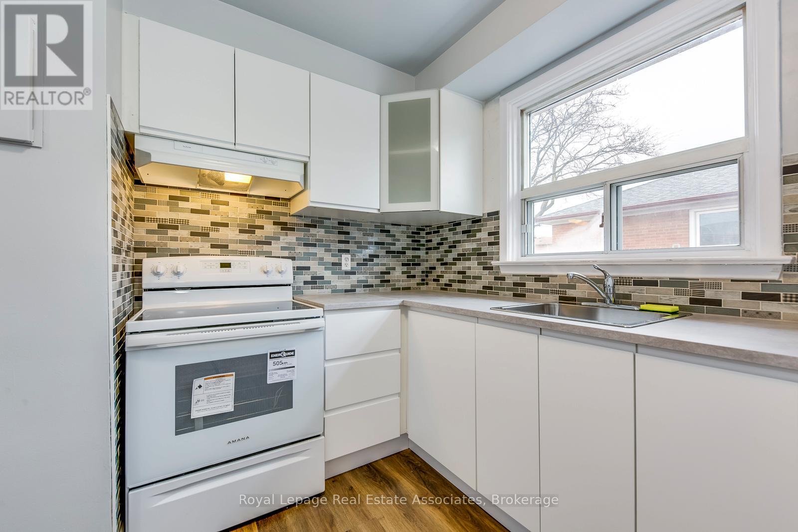 3 - 210 Habitant Drive, Toronto, Ontario  M9M 2P5 - Photo 16 - W12578624