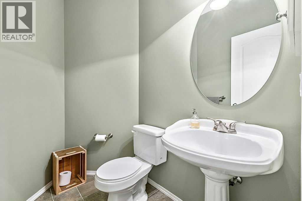 83 Crystalridge Close, Okotoks, Alberta T1S 1W5 - Photo 17 - A2257172