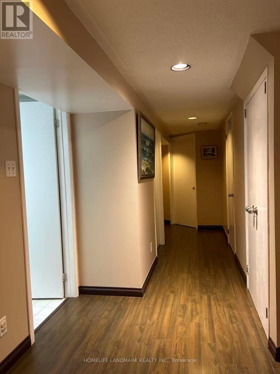 336 Hollyberry Trail, Toronto, Ontario  M2H 2P6 - Photo 11 - C12580746