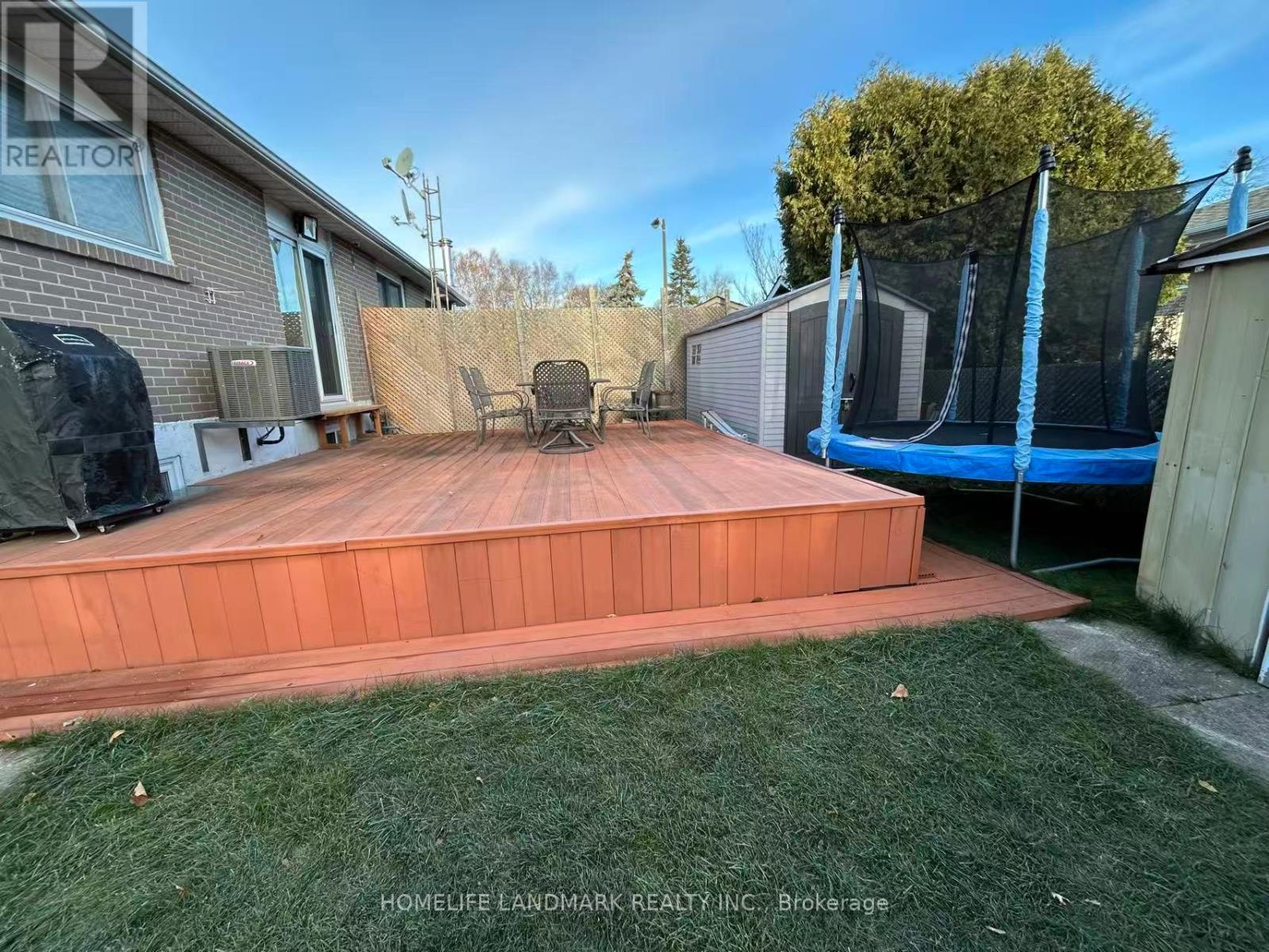 336 Hollyberry Trail, Toronto, Ontario  M2H 2P6 - Photo 15 - C12580746