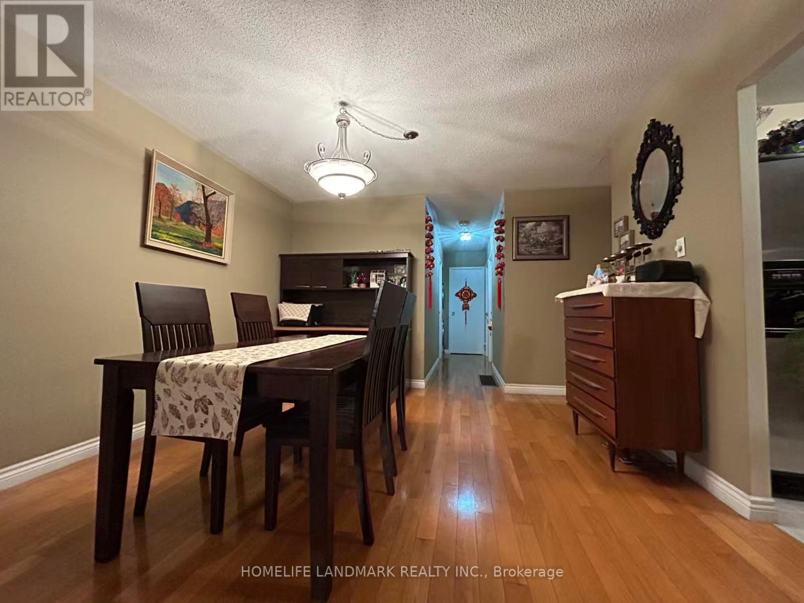 336 Hollyberry Trail, Toronto, Ontario  M2H 2P6 - Photo 3 - C12580746