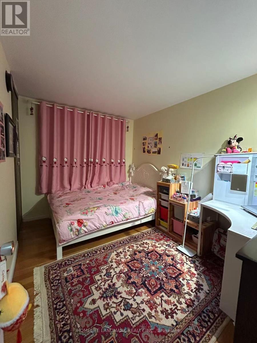 336 Hollyberry Trail, Toronto, Ontario  M2H 2P6 - Photo 7 - C12580746