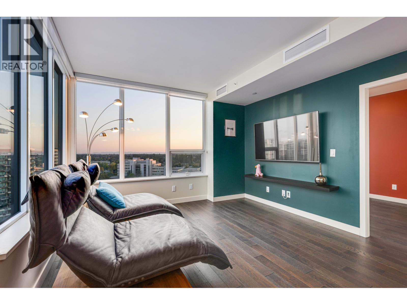 1801 7488 Lansdowne Road, Richmond, British Columbia  V7C 0B9 - Photo 3 - R3070426