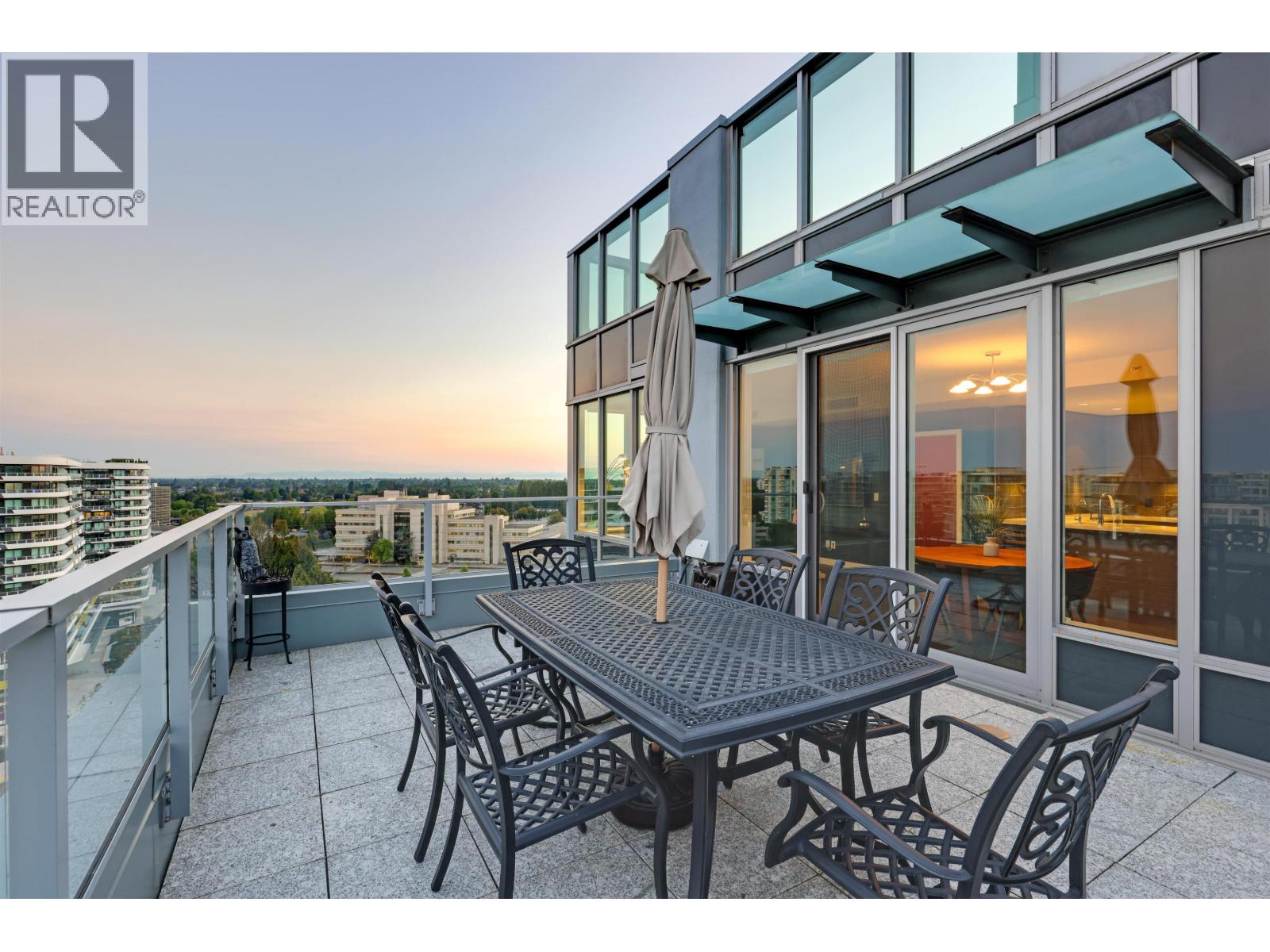 1801 7488 Lansdowne Road, Richmond, British Columbia  V7C 0B9 - Photo 1 - R3070426