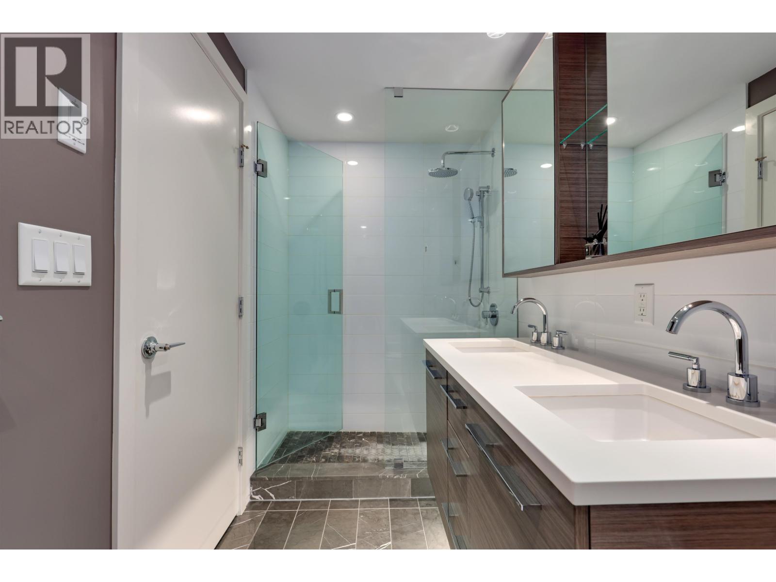 1801 7488 Lansdowne Road, Richmond, British Columbia  V7C 0B9 - Photo 16 - R3070426