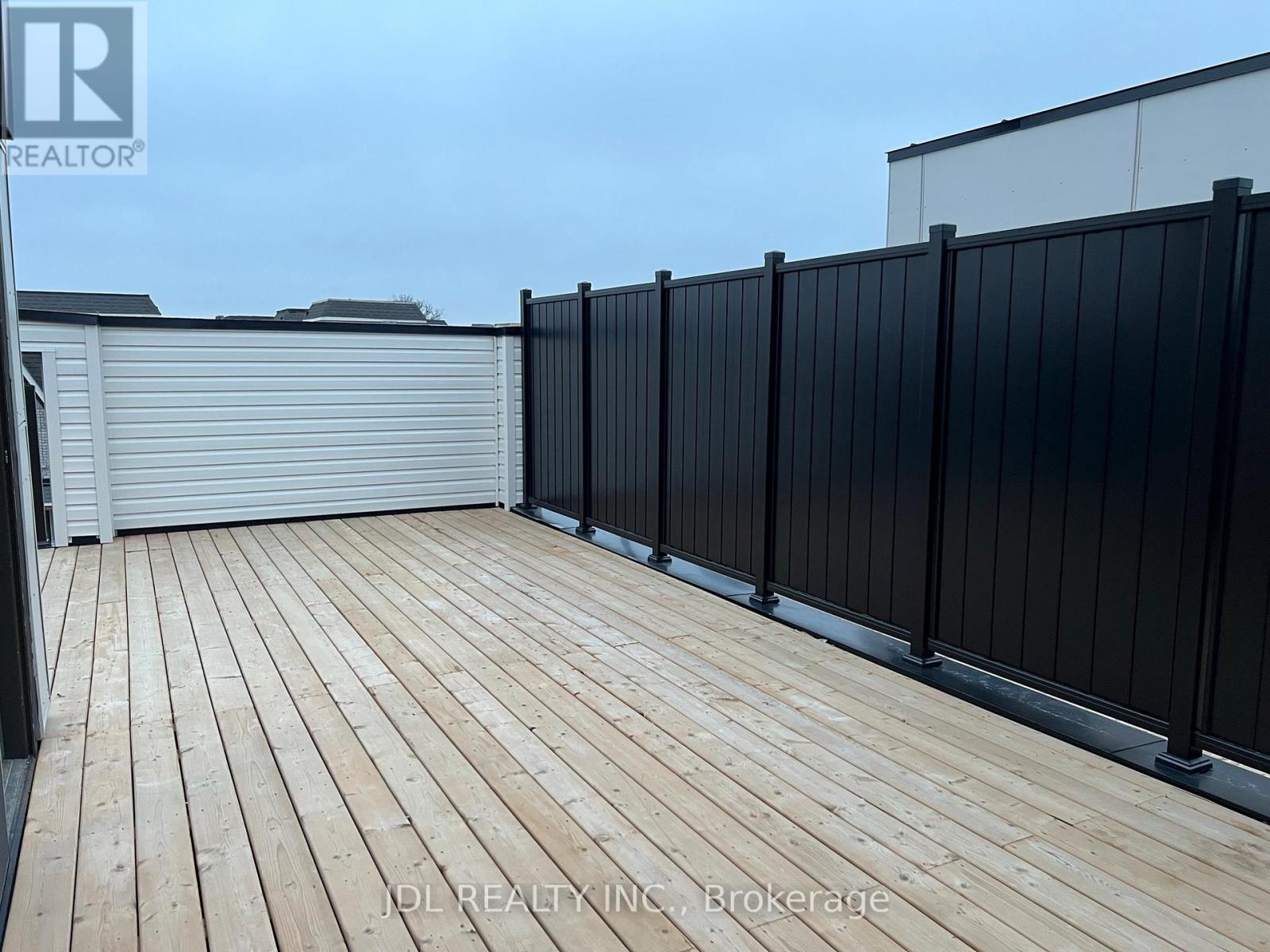 28 Gilbert Wright Avenue, Markham, Ontario  L6C 3J4 - Photo 22 - N12580738