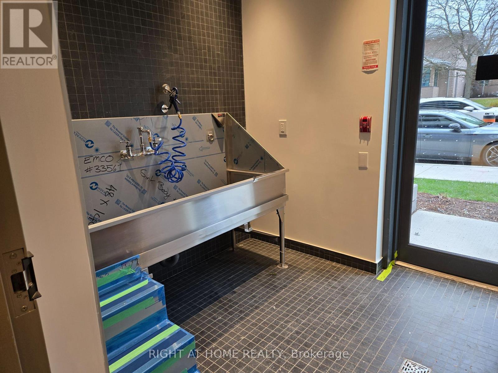 906 - 2088 James Street, Burlington, Ontario  L7R 0H2 - Photo 15 - W12580744