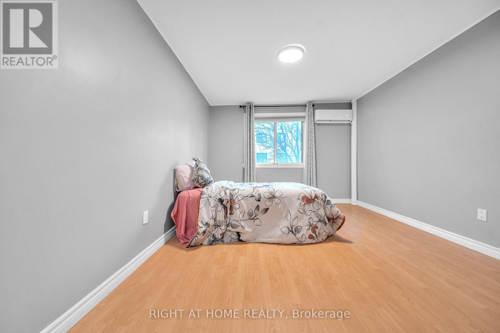 132 - 1058 Falgarwood Drive, Oakville, Ontario  L6H 2P3 - Photo 12 - W12580752