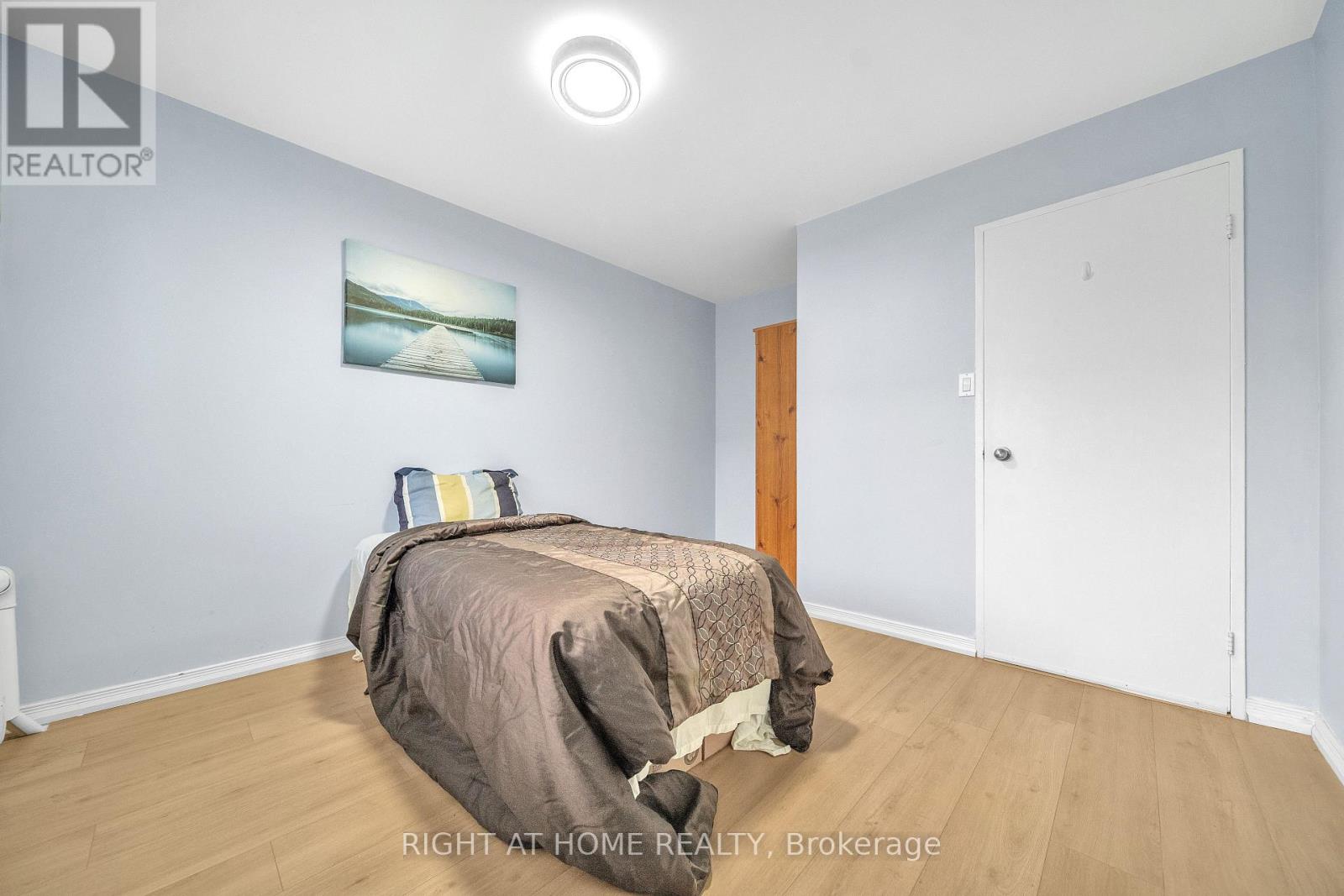 132 - 1058 Falgarwood Drive, Oakville, Ontario  L6H 2P3 - Photo 14 - W12580752