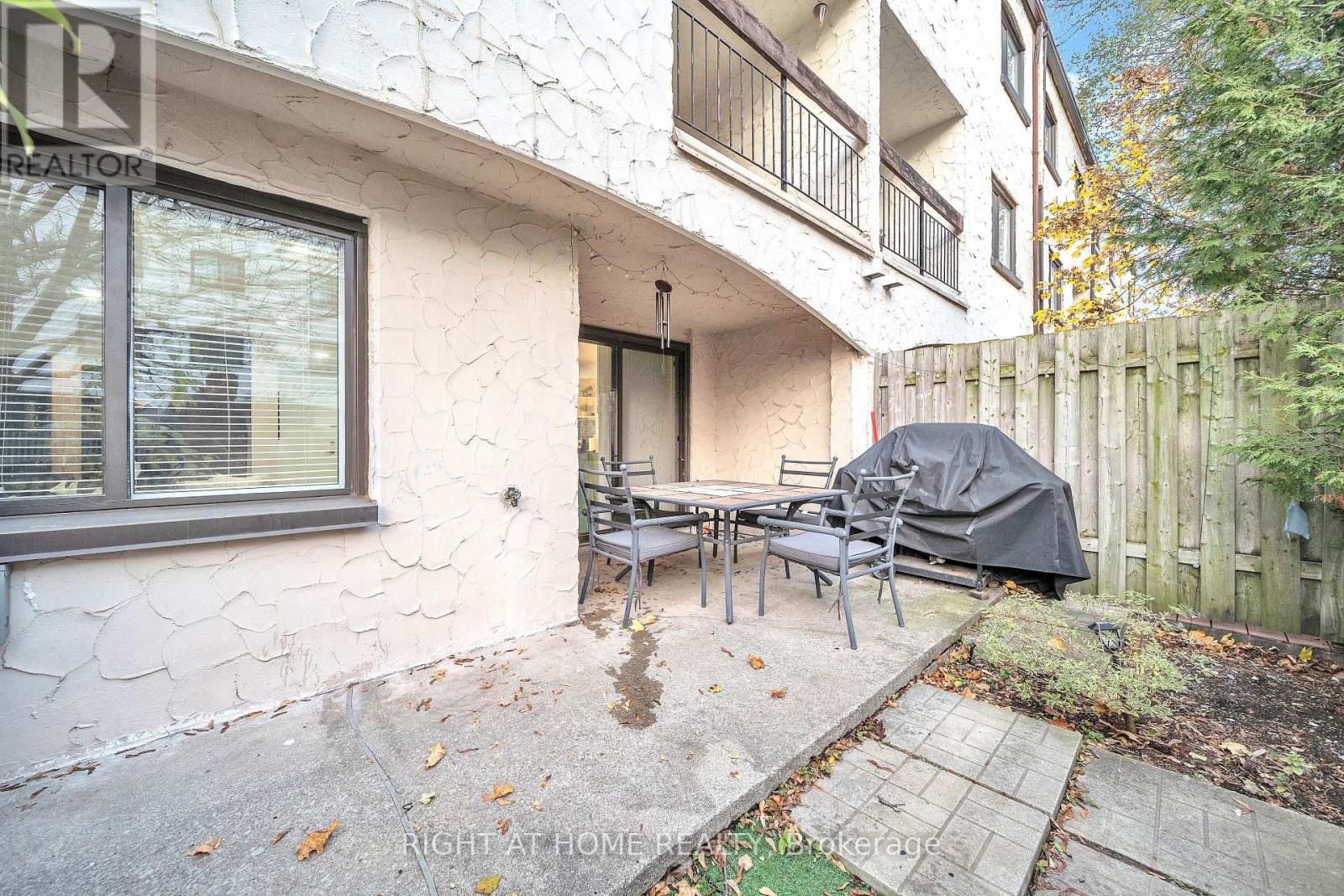 132 - 1058 Falgarwood Drive, Oakville, Ontario  L6H 2P3 - Photo 15 - W12580752