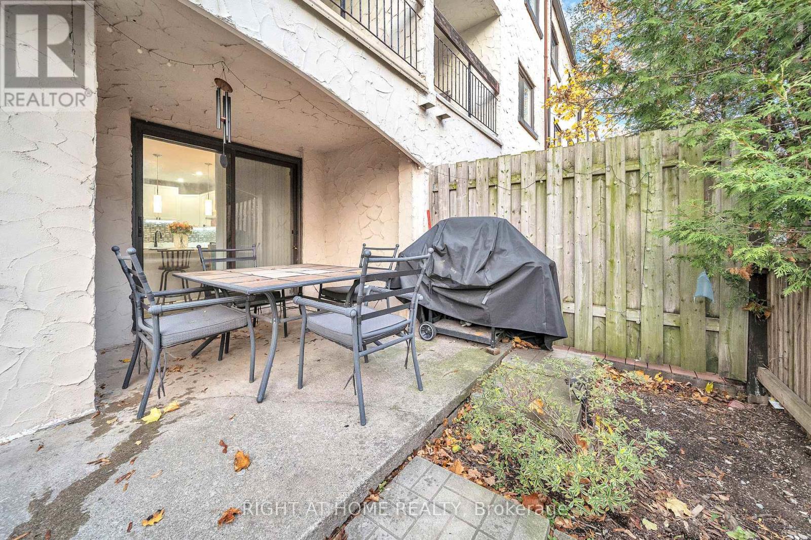 132 - 1058 Falgarwood Drive, Oakville, Ontario  L6H 2P3 - Photo 19 - W12580752