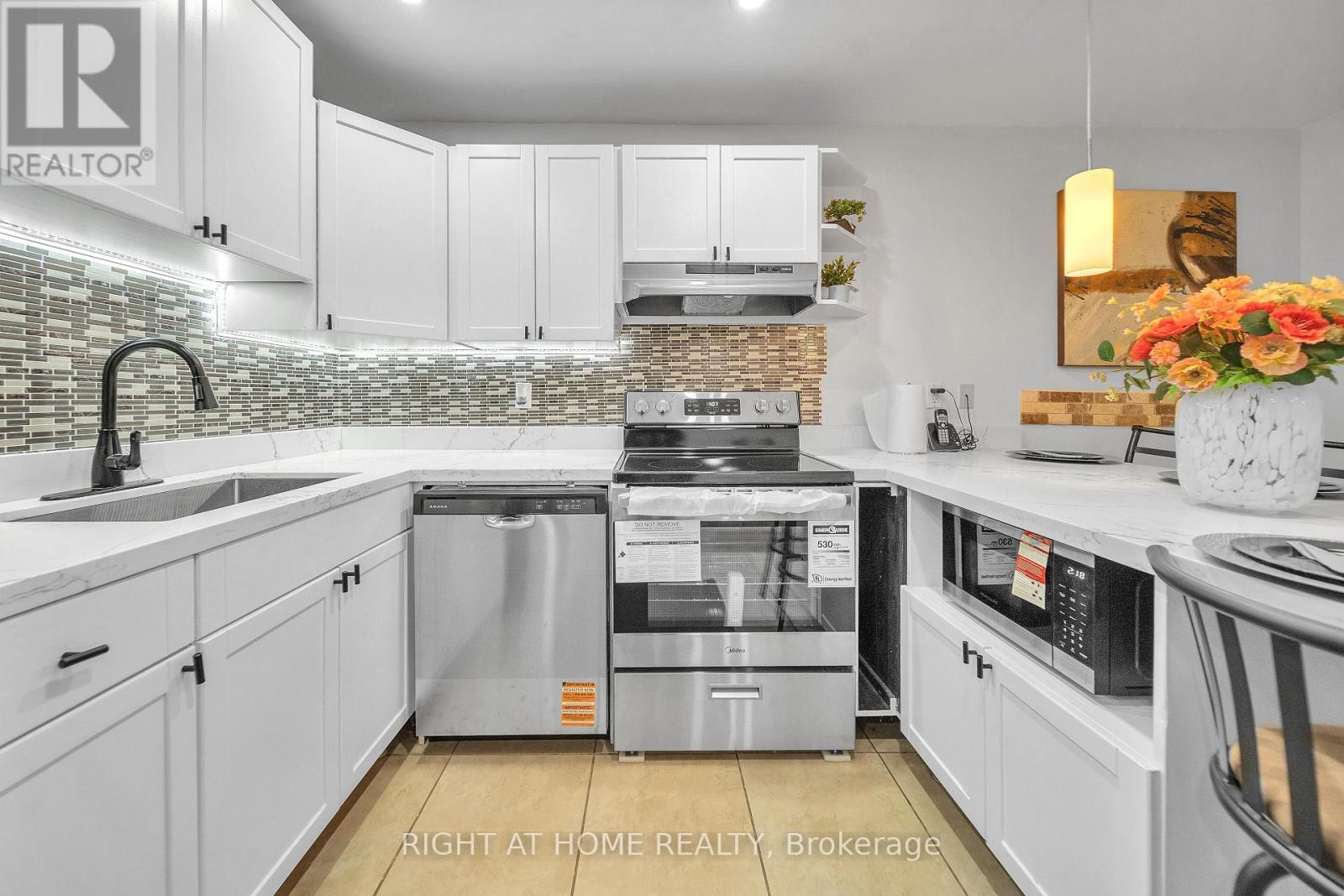 132 - 1058 Falgarwood Drive, Oakville, Ontario  L6H 2P3 - Photo 26 - W12580752