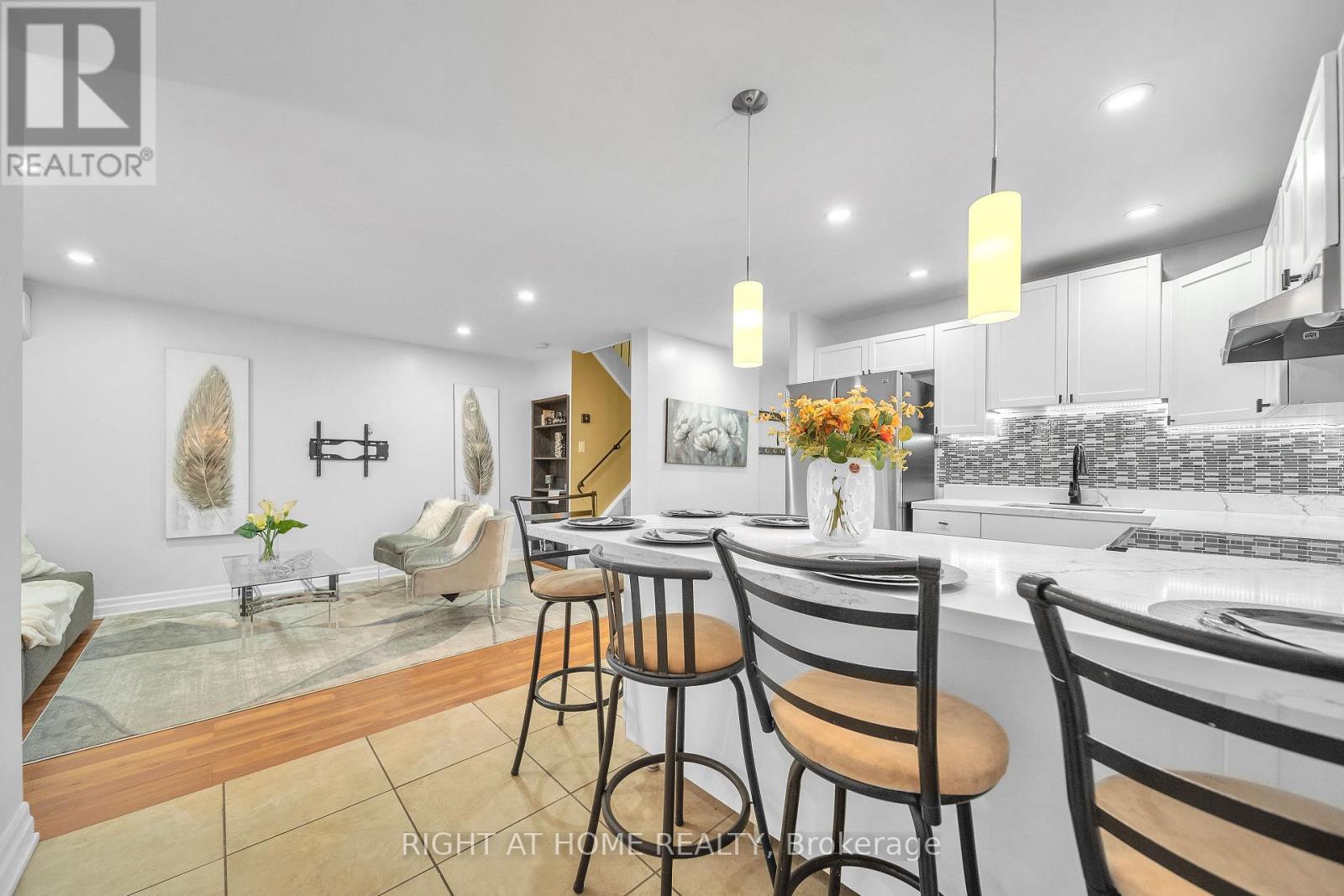 132 - 1058 Falgarwood Drive, Oakville, Ontario  L6H 2P3 - Photo 28 - W12580752