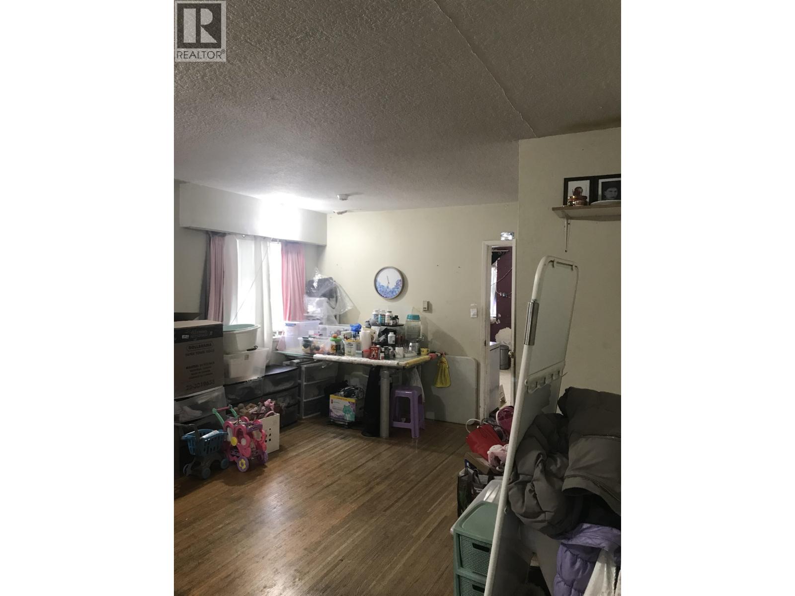 4569 Gladstone Street, Vancouver, British Columbia  V5N 5A1 - Photo 4 - R3070381