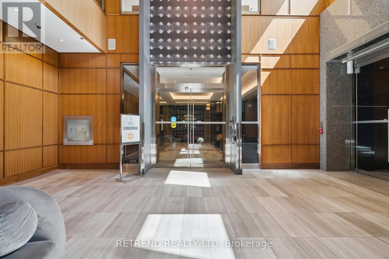 610 - 111 St Clair Avenue W, Toronto, Ontario M4V 1N5 - Photo 4 - C12580770