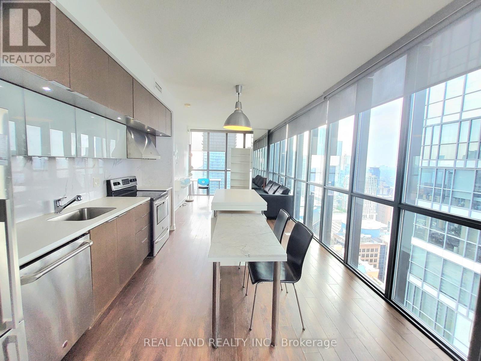 4005 - 110 Charles Street E, Toronto, Ontario M4Y 1T5 - Photo 5 - C12580772