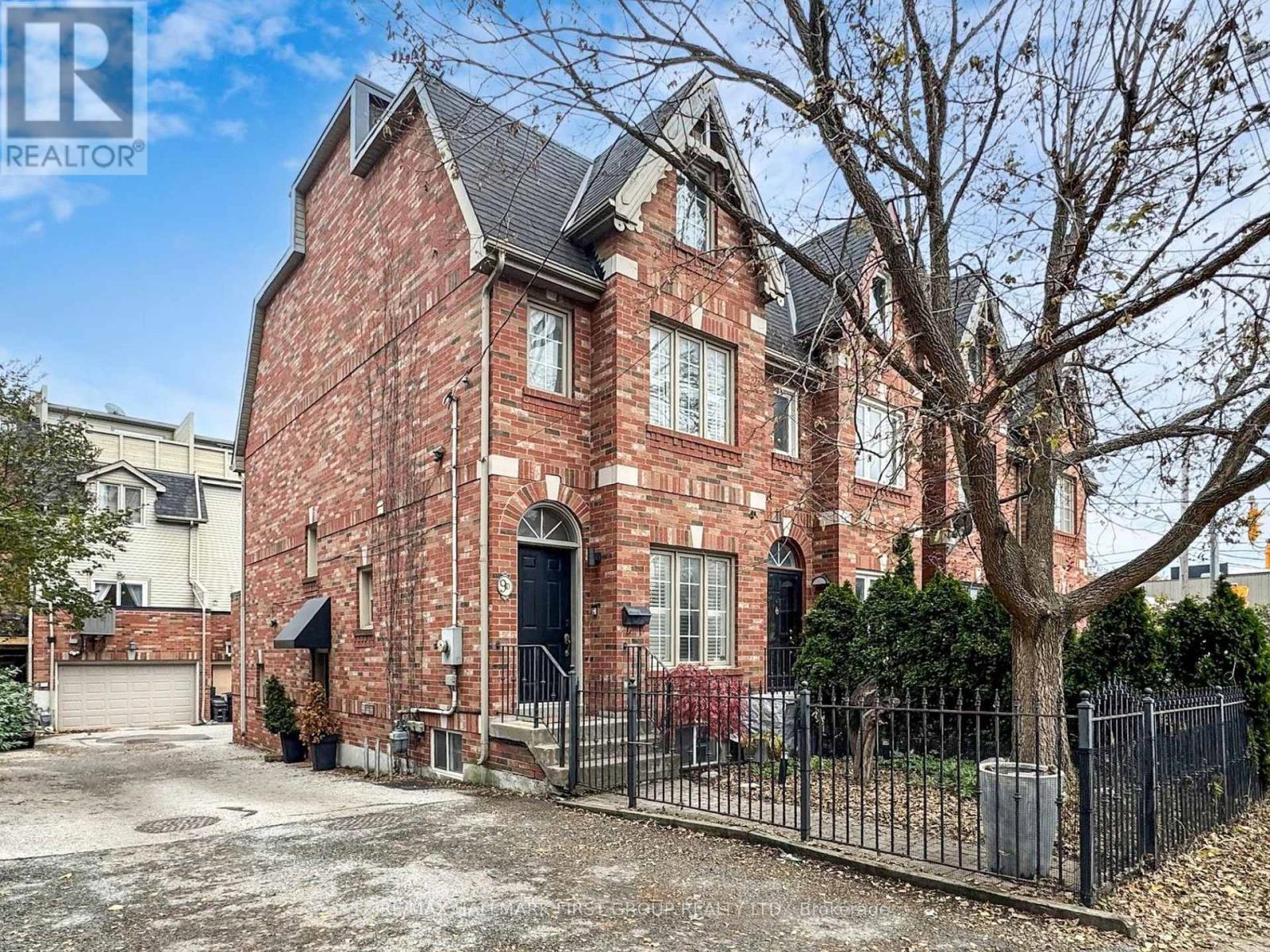 9D WOODFIELD ROAD, Toronto, Ontario