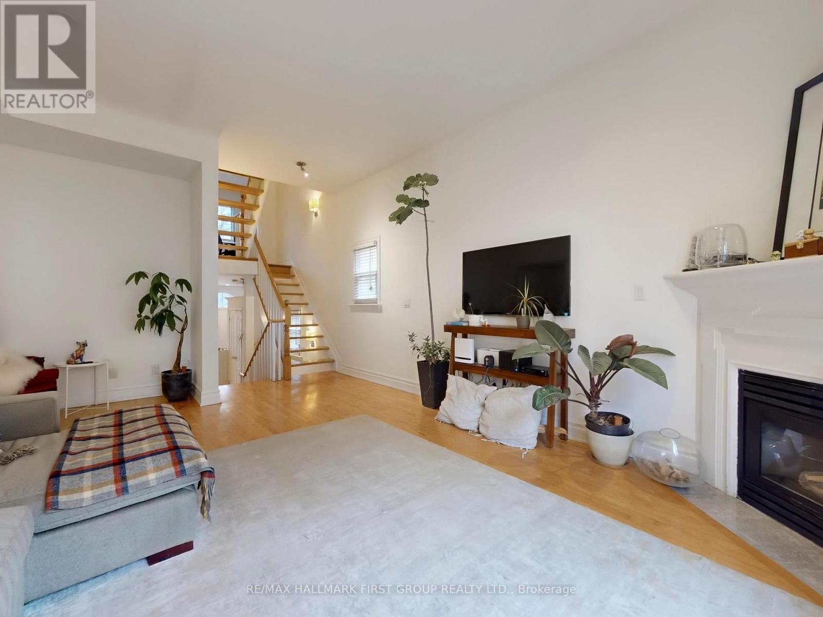 9d Woodfield Road, Toronto, Ontario  M4L 2W4 - Photo 12 - E12580754