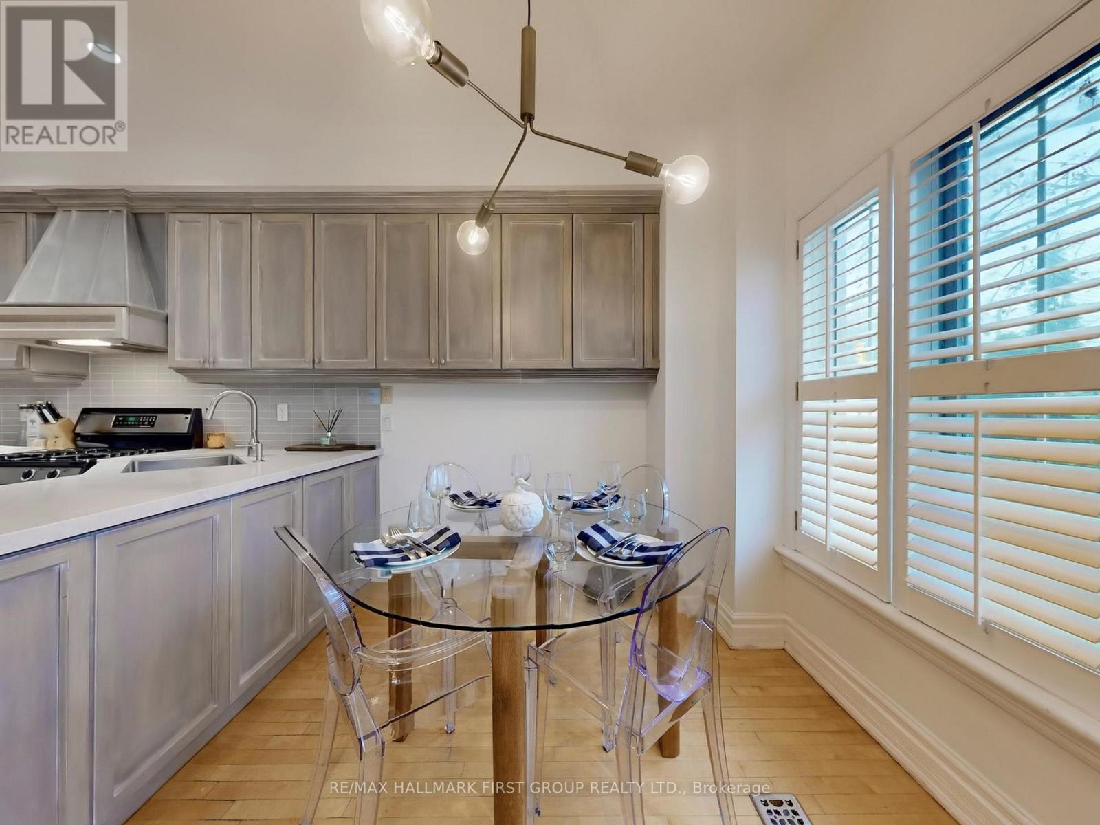 9d Woodfield Road, Toronto, Ontario  M4L 2W4 - Photo 4 - E12580754