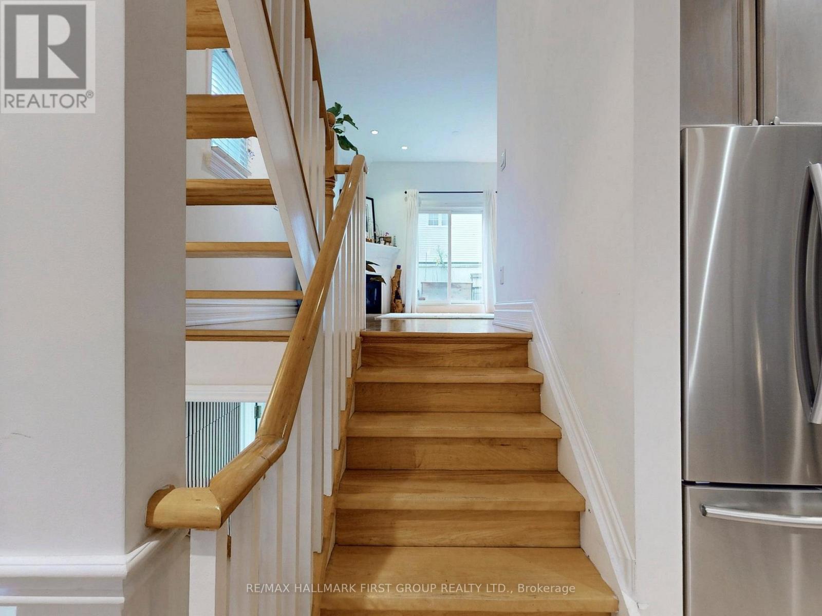 9d Woodfield Road, Toronto, Ontario  M4L 2W4 - Photo 9 - E12580754