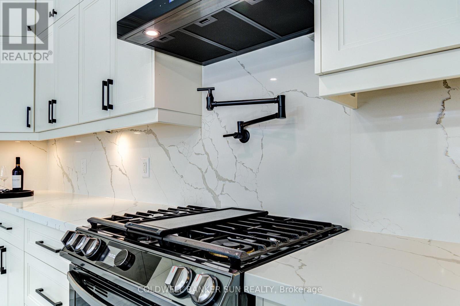 33 Ellis Crescent, Kawartha Lakes, Ontario  K9V 0A5 - Photo 19 - X12580762