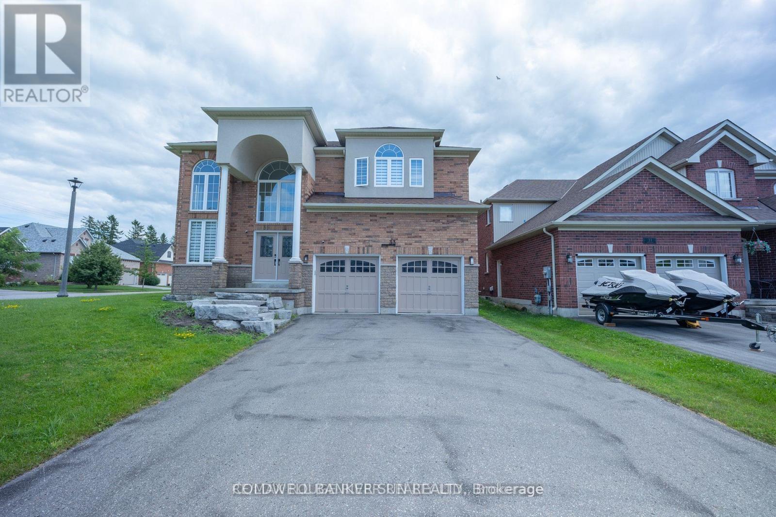 33 Ellis Crescent, Kawartha Lakes, Ontario  K9V 0A5 - Photo 2 - X12580762