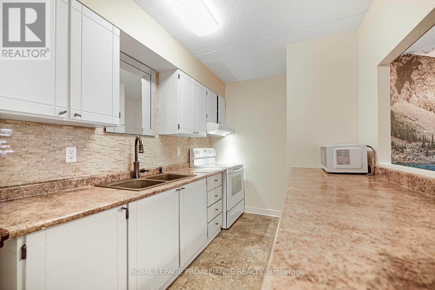 119 - 235 Water Street, Prescott, Ontario K0E 1T0 - Photo 12 - X12580818