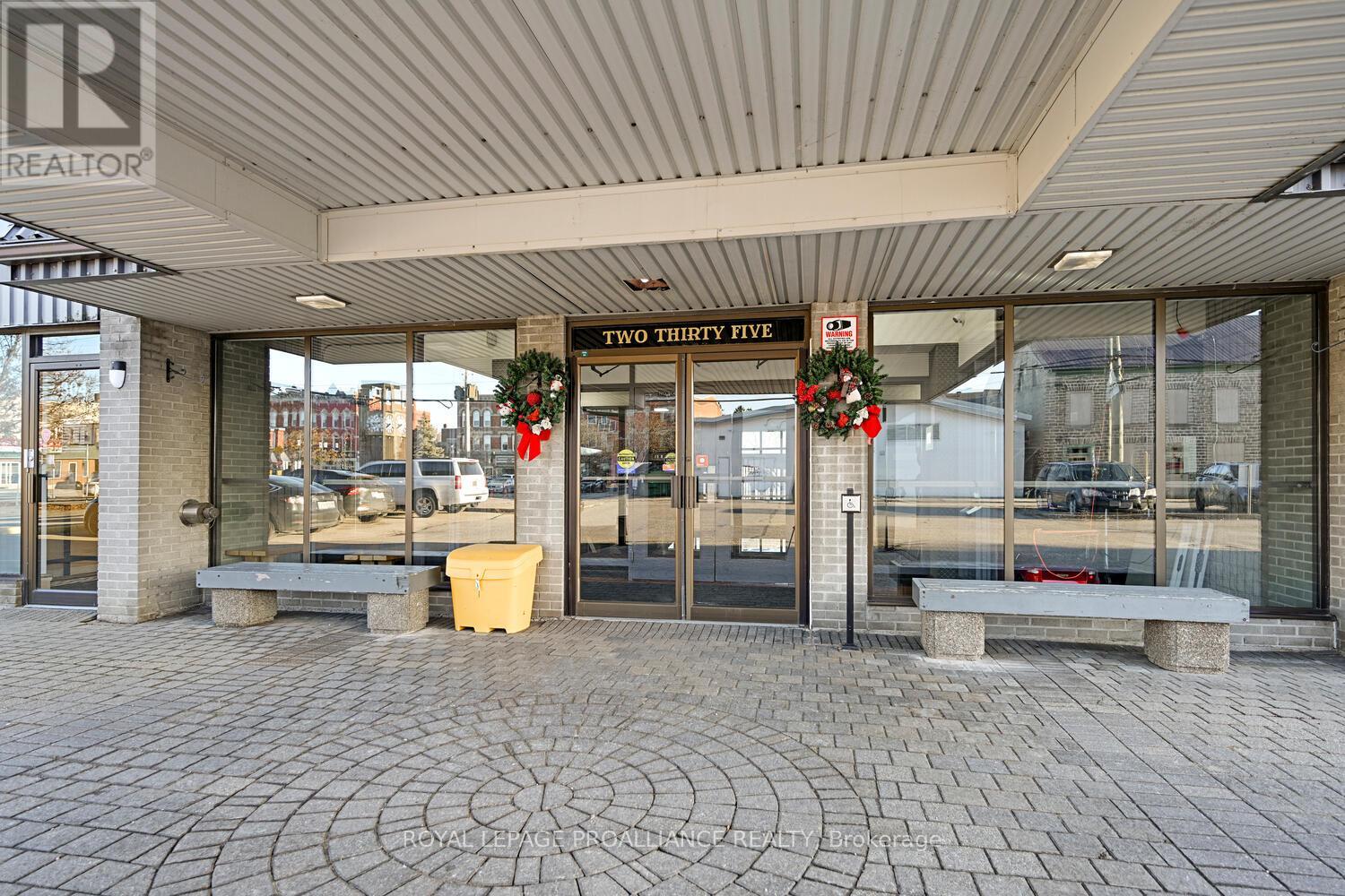 119 - 235 Water Street, Prescott, Ontario K0E 1T0 - Photo 2 - X12580818