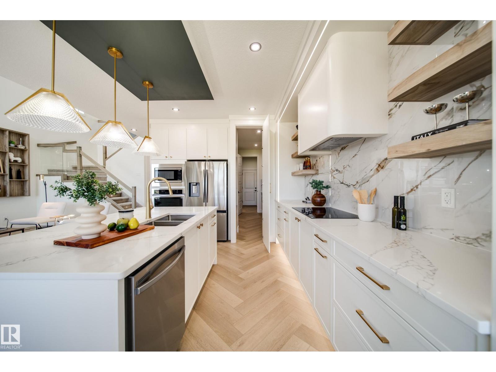 7023 177 Av Nw, Edmonton, Alberta  T5Z 0W9 - Photo 3 - E4466830