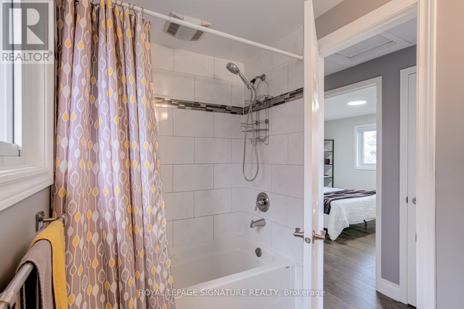 40 Janedale Crescent, Whitby, Ontario  L1N 6Z5 - Photo 34 - E12580806