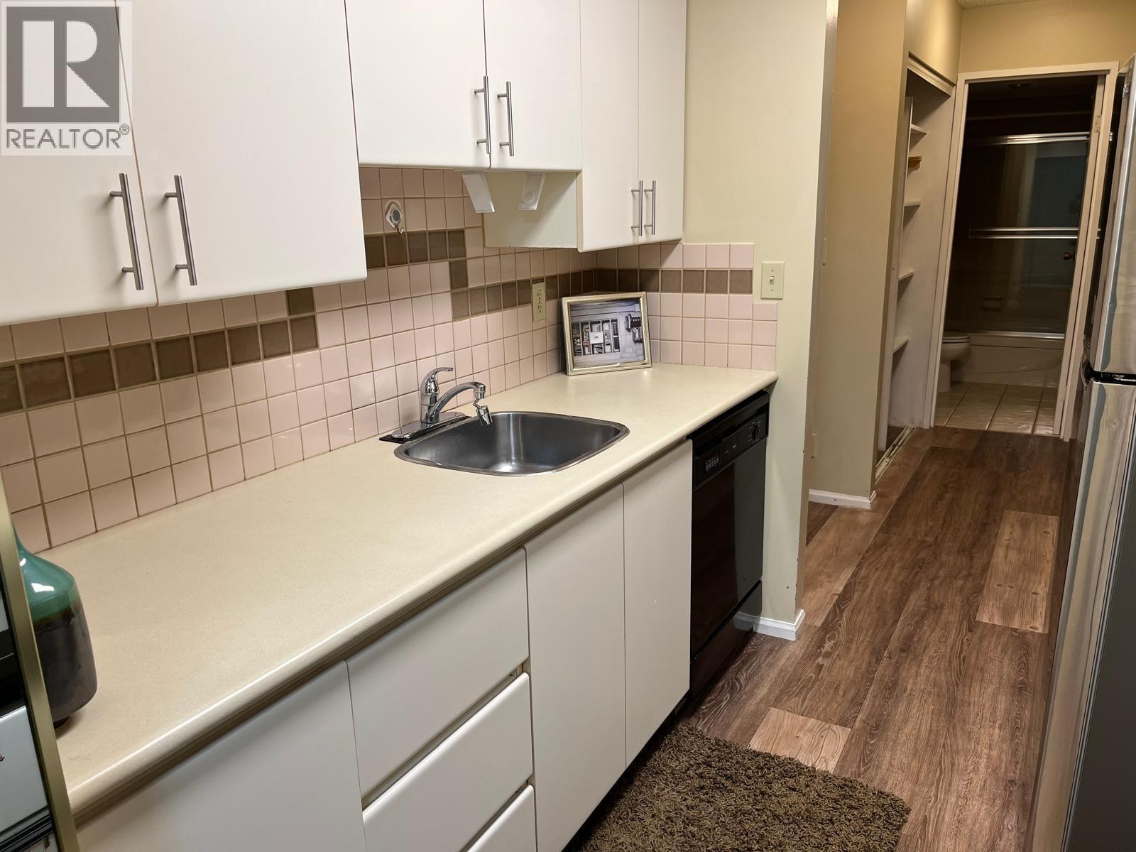 204 8640 Citation Drive, Richmond, British Columbia  V6Y 3A3 - Photo 3 - R3061179