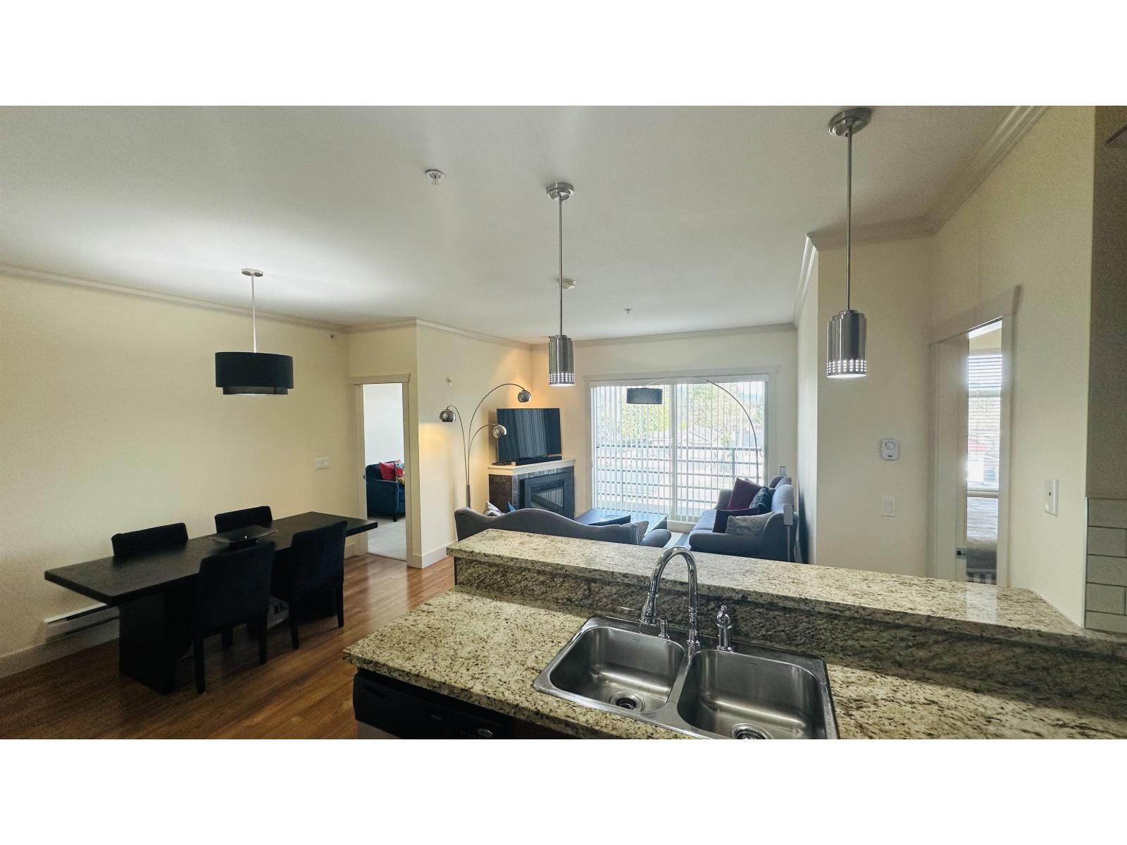 411 8168 120a Street, Surrey, British Columbia  V3W 3P3 - Photo 8 - R3057556