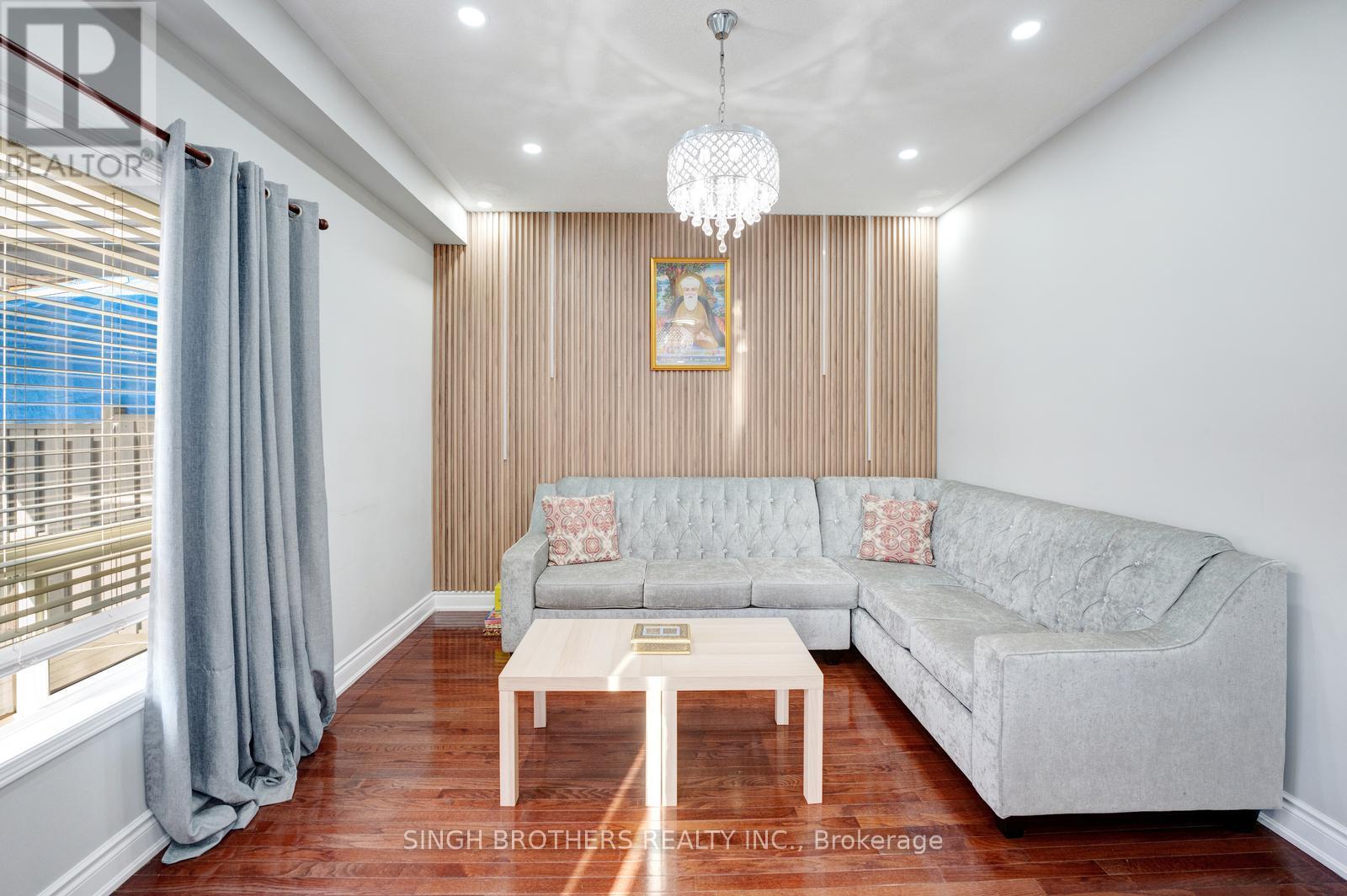 28 Jordensen Drive, Brampton, Ontario  L6X 0T2 - Photo 13 - W12580816