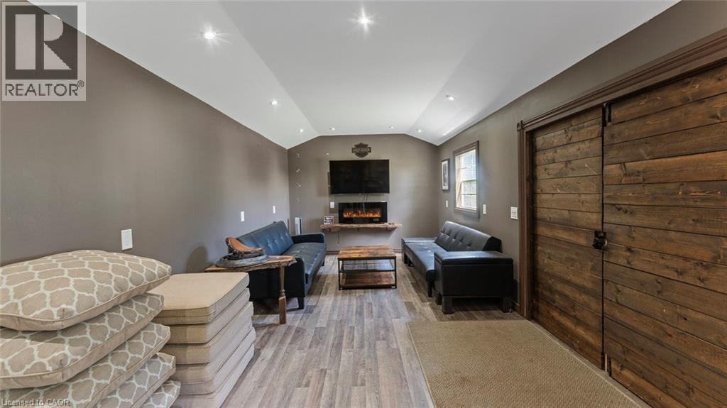 905 Blueline Road, Simcoe, Ontario  N3Y 4K4 - Photo 38 - 40782170