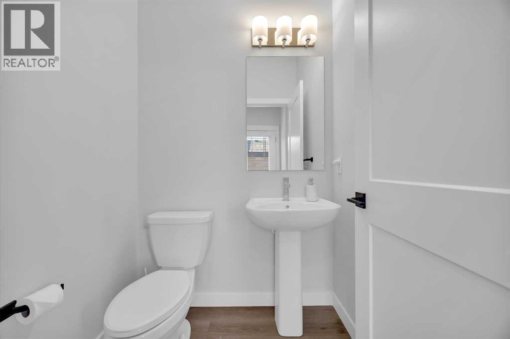 32 Silverton Glen Green Sw, Calgary, Alberta  T2X 5B8 - Photo 20 - A2265189