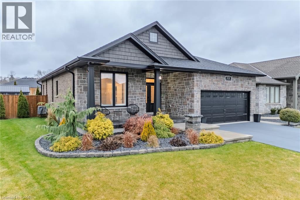 208 Oak Street, Simcoe, Ontario  N3Y 4K1 - Photo 3 - 40790325