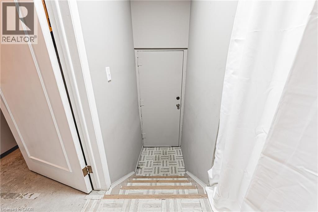 2220 Upper Middle Road Unit# 4, Burlington, Ontario L7P 2Z9 - Photo 33 - 40789225