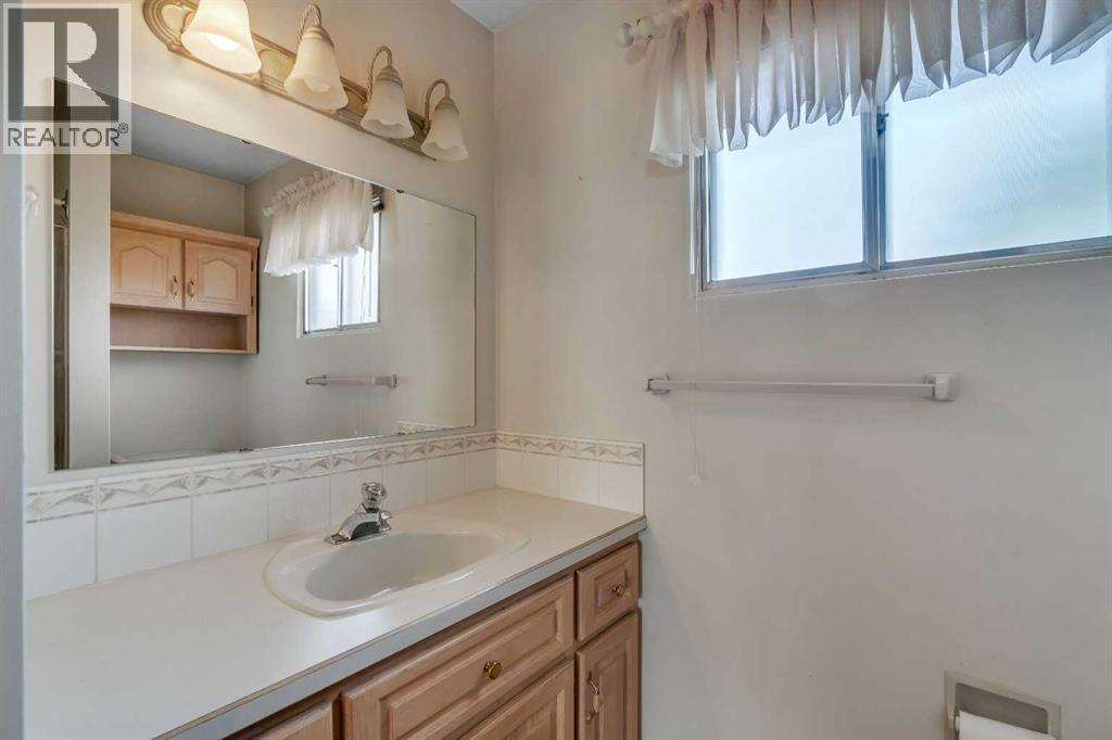 832 Raynard Crescent Se, Calgary, Alberta  T2A 1X7 - Photo 18 - A2269394