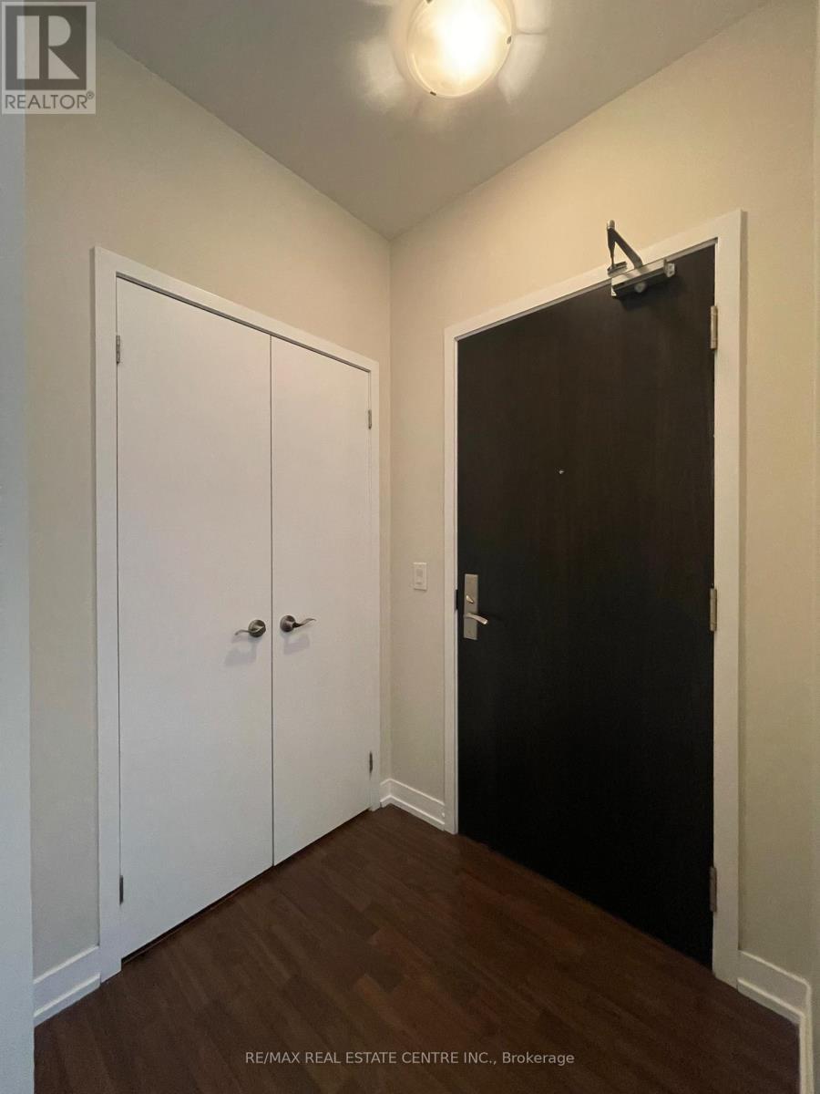 1007 - 840 Queens Plate, Toronto, Ontario M9W 0E7 - Photo 3 - W12580270