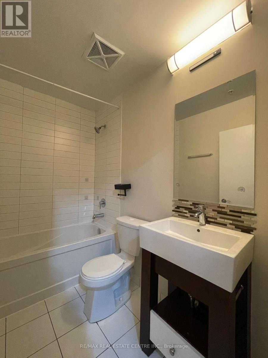 1007 - 840 Queens Plate, Toronto, Ontario M9W 0E7 - Photo 7 - W12580270