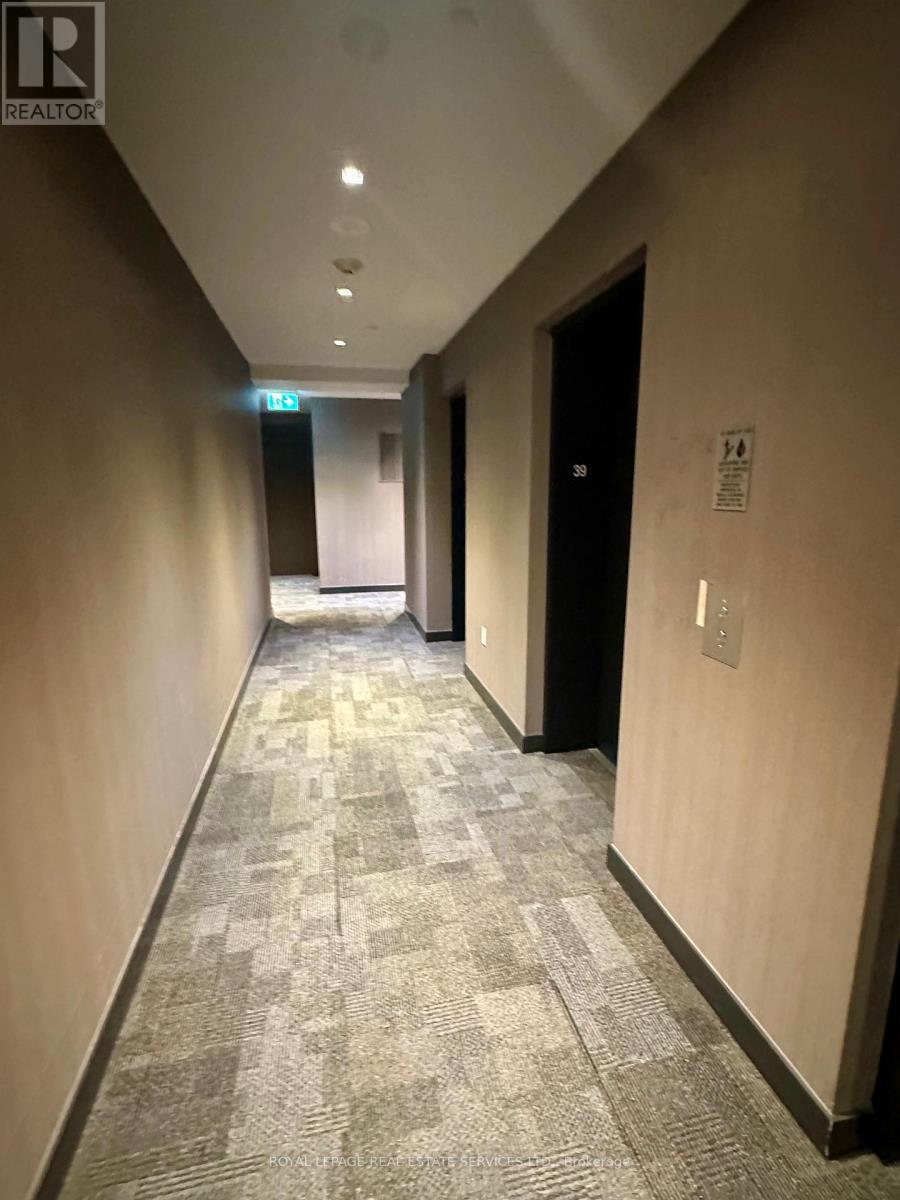 3903 - 1 Yorkville Avenue, Toronto, Ontario  M4W 0B1 - Photo 8 - C12168245