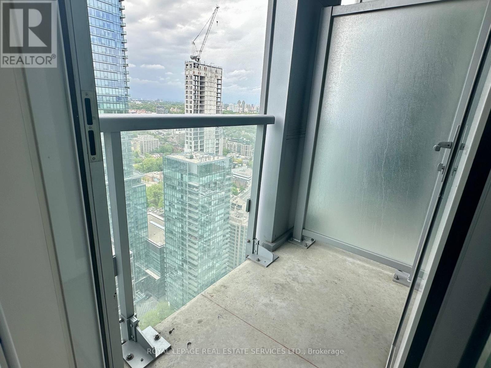 3903 - 1 Yorkville Avenue, Toronto, Ontario  M4W 0B1 - Photo 13 - C12168245