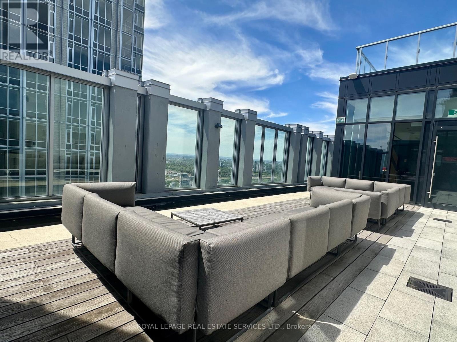 3903 - 1 Yorkville Avenue, Toronto, Ontario  M4W 0B1 - Photo 19 - C12168245