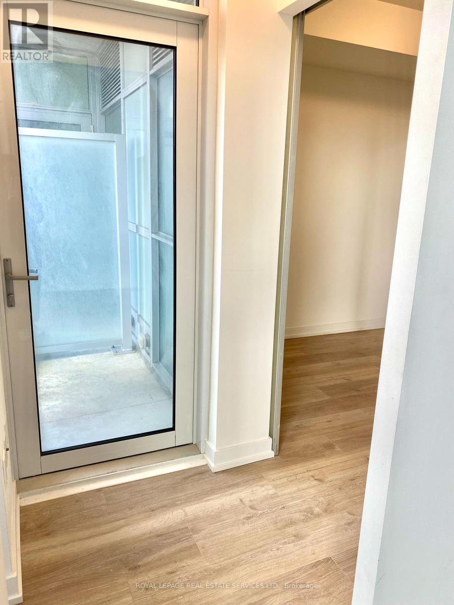 3903 - 1 Yorkville Avenue, Toronto, Ontario  M4W 0B1 - Photo 16 - C12168245