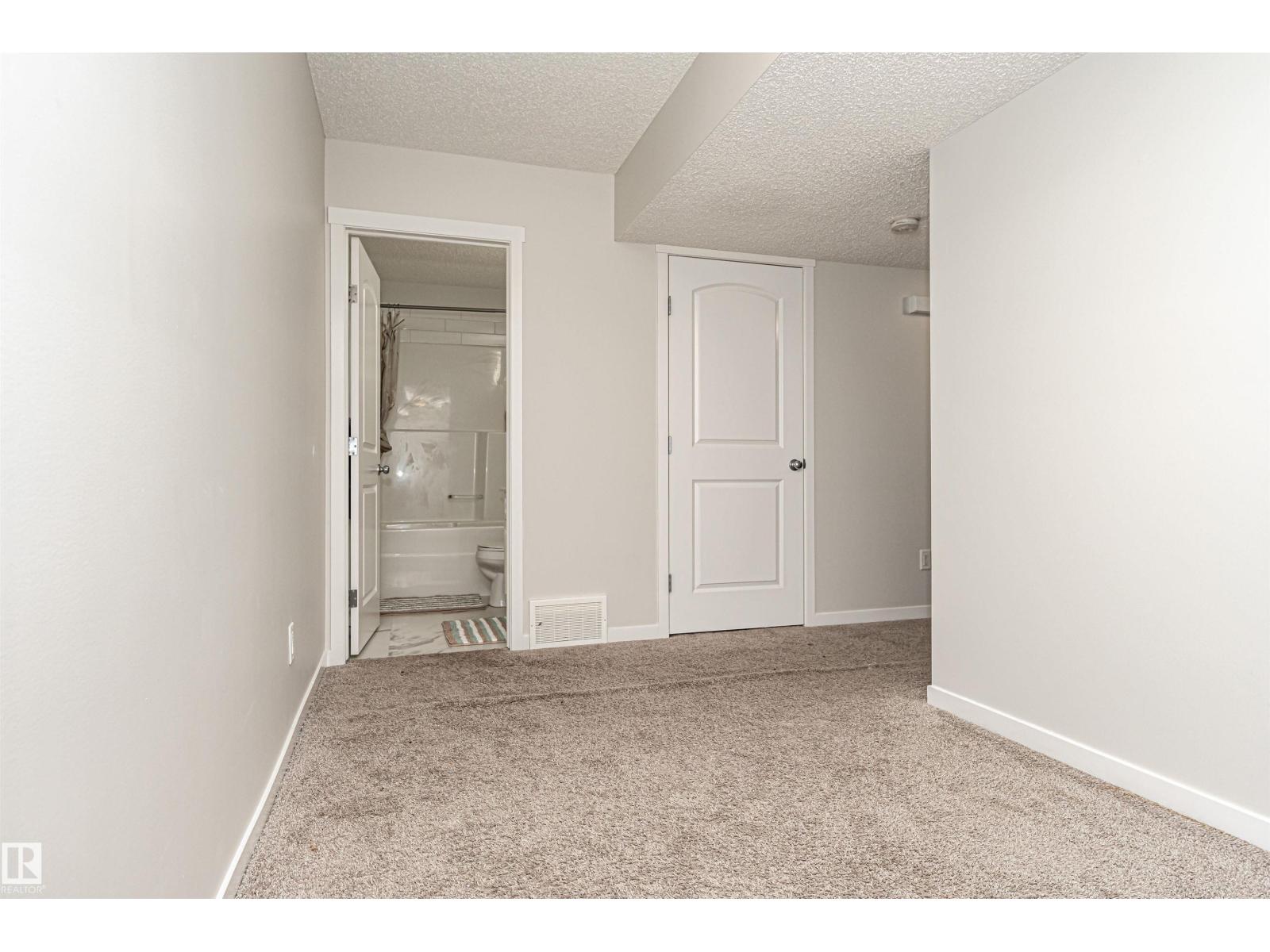 6215 179 Av Nw Nw, Edmonton, Alberta  T5Y 3Z4 - Photo 46 - E4466833