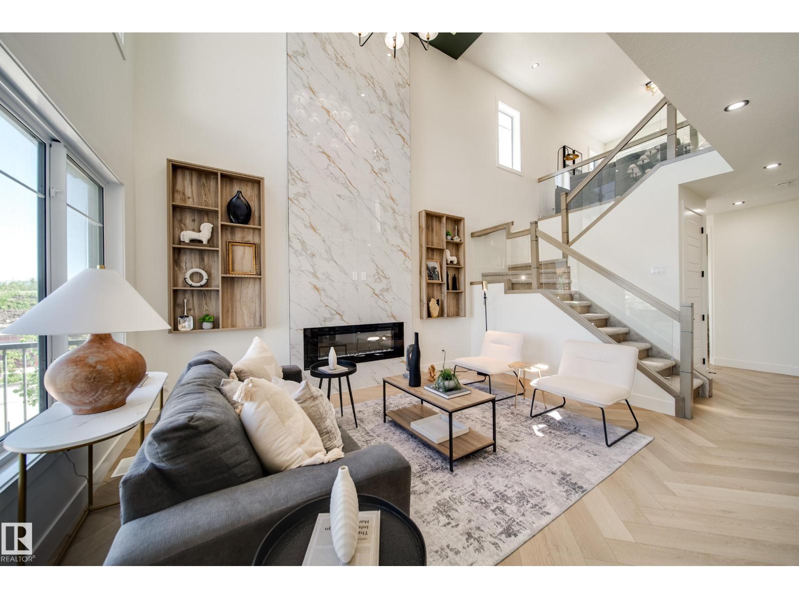 7027 177 Av Nw, Edmonton, Alberta  T5Z 0W9 - Photo 1 - E4466835